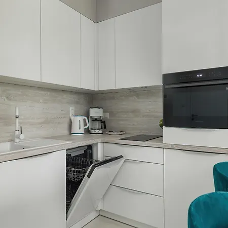 Pearl Turquoise Near The Sea With Free Parking By Renters Apartment