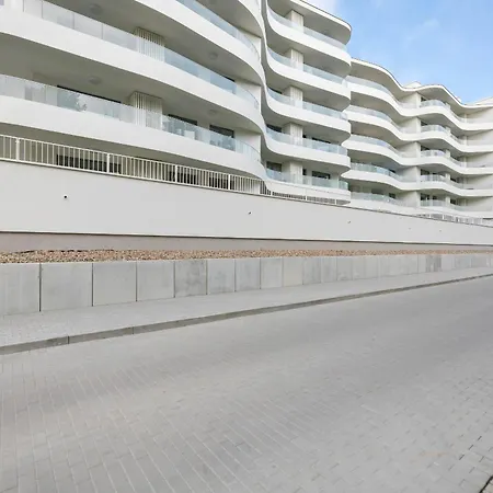 Pearl Turquoise Near The Sea With Free Parking By Renters